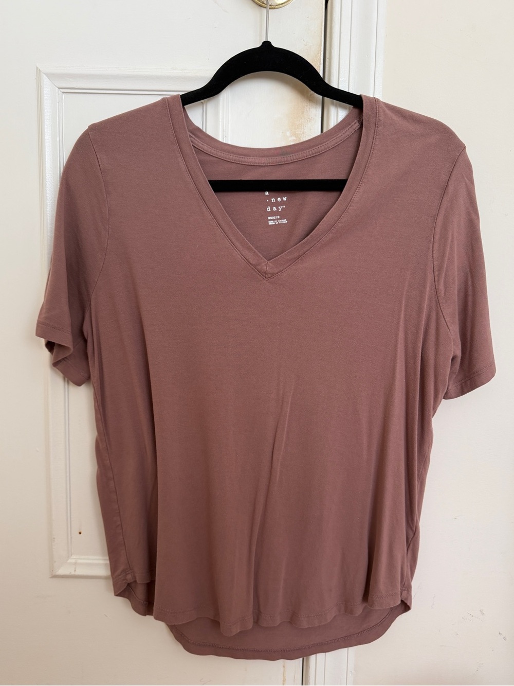 Mauve V-Neck Short Sleeve Tee